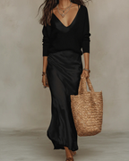 Elen – Conjunto de vestido y jersey de satén con encanto atemporal.