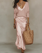 Elen – Conjunto de vestido y jersey de satén con encanto atemporal.